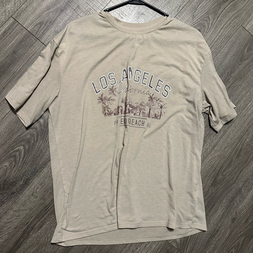 Oversized Los Angeles tee. One size fits all.